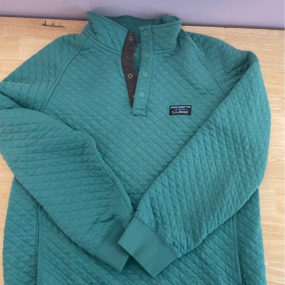 L.L. Bean Green Sweatshirt Quilted Design